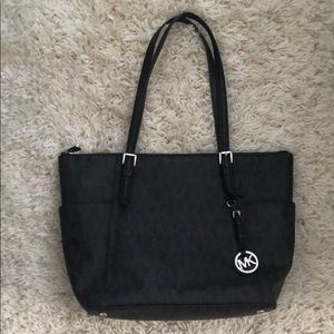 Authentic Michael Kors jet set bag